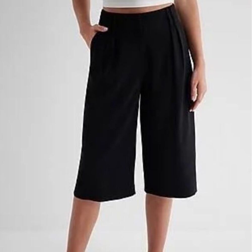 Express pants black editor wide leg knee lenght size 6